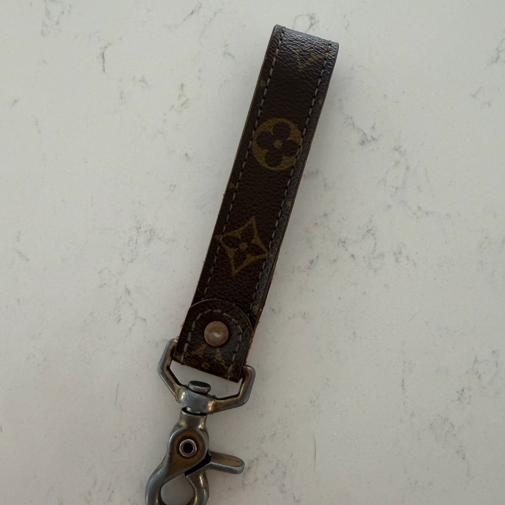 AUTHENTIC: Louis Vuitton Monogram Leather Key Clip!